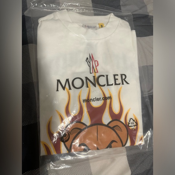 White Tsirt moncler and Palm angels collab - Picture 2 of 8